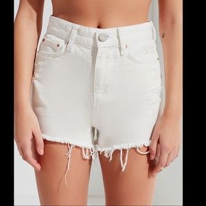 NWT - BDG Girlfriend High-Rise White Jean Shorts